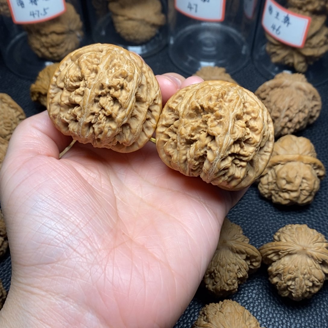 文玩核桃把件粗筋