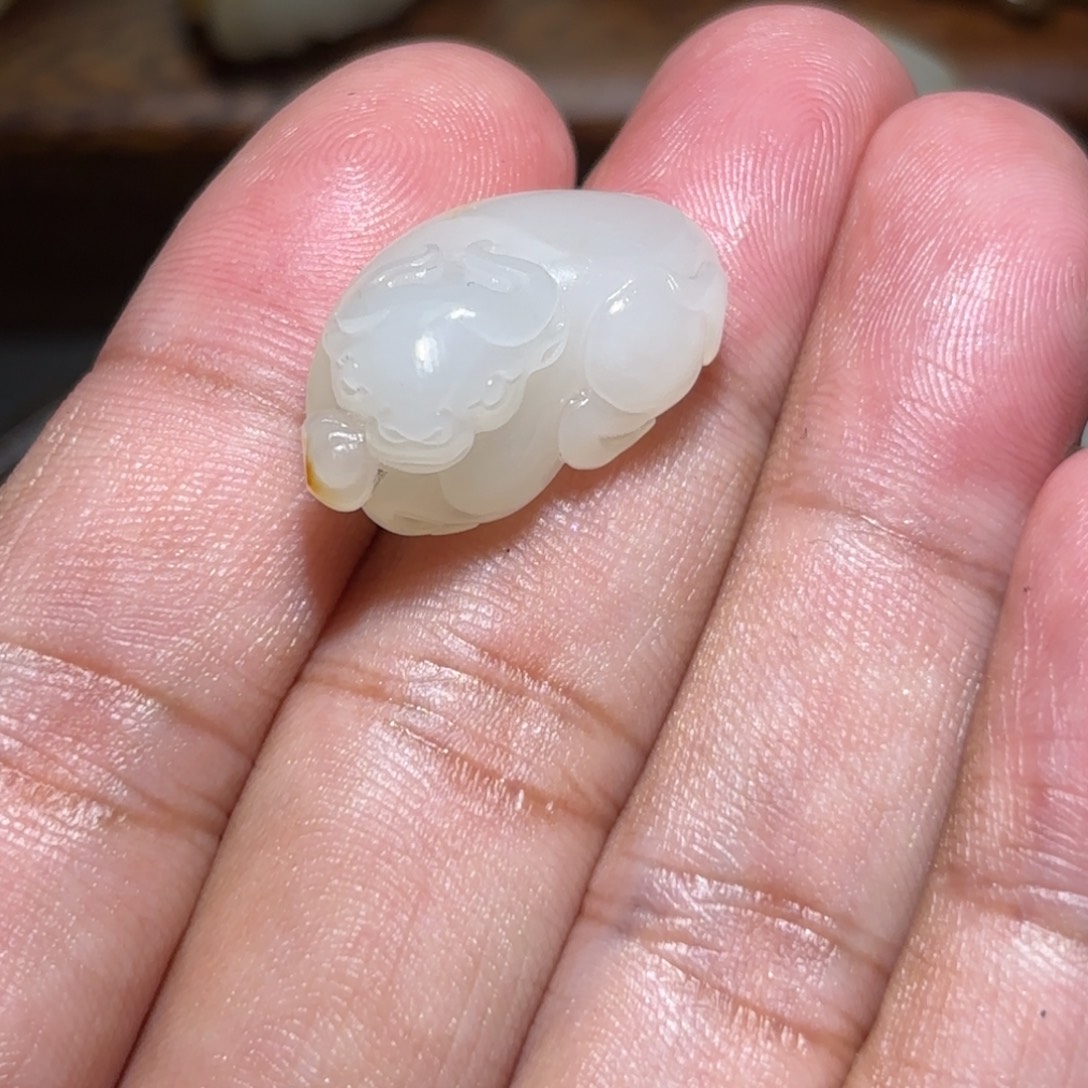 浩***瀚和田玉未镶嵌颈饰