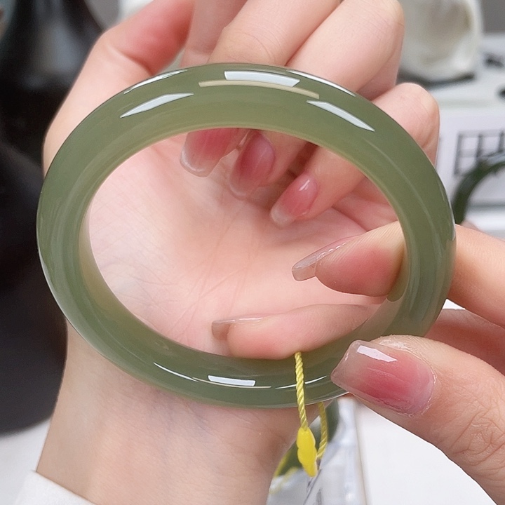 和田玉手镯58未镶嵌