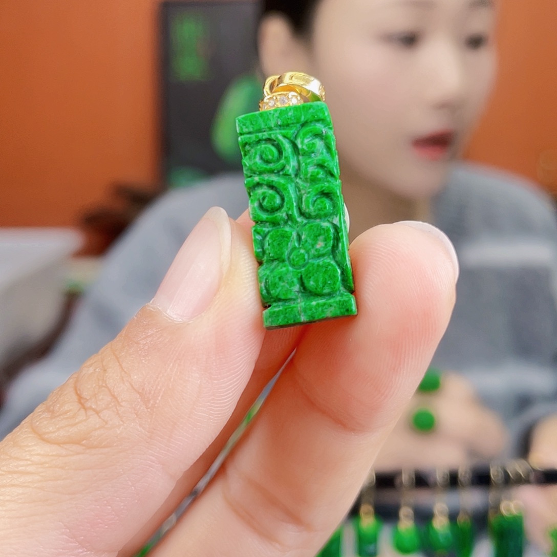 翡翠未镶嵌耳饰饰品