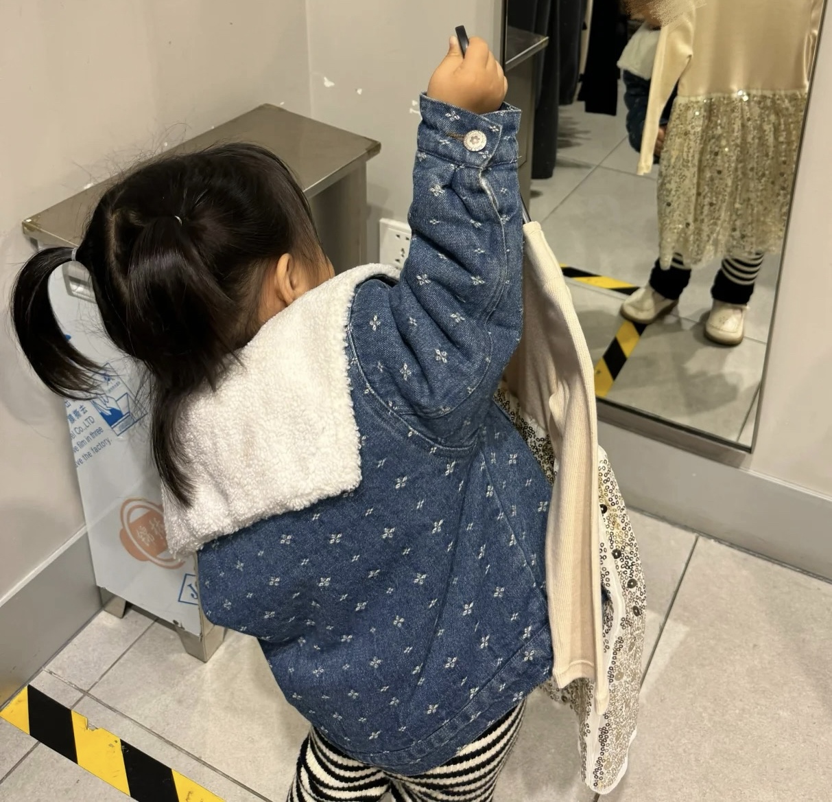 女童韩版加绒百搭娃娃领牛仔外套B25