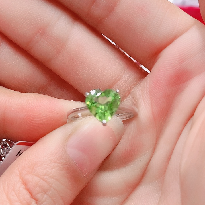橄榄石戒指银S925镶嵌8✖️8
