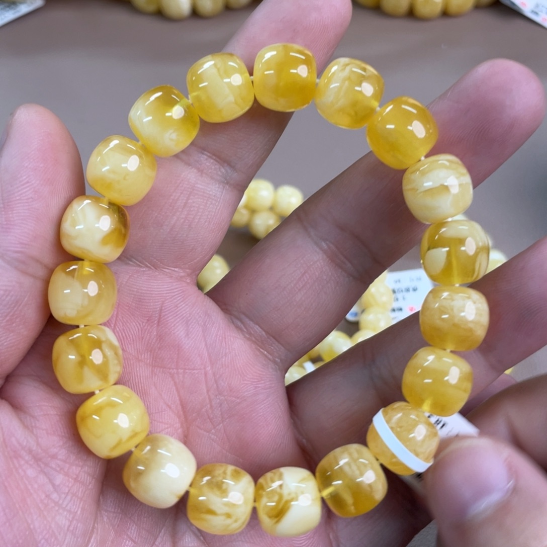 琥珀裸石未镶嵌1270000000