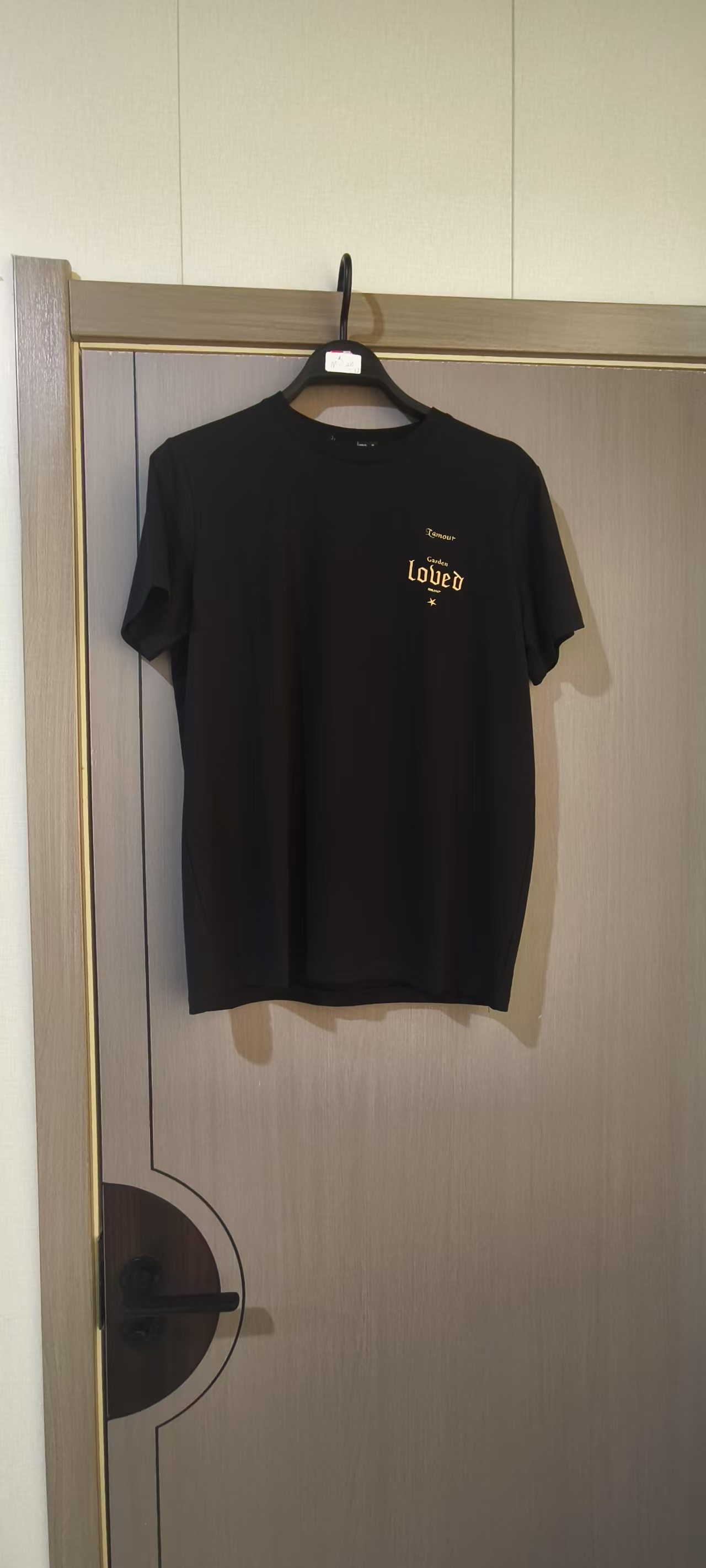 夏季清仓  男士新款黑色刺绣简约百搭短袖  剪标