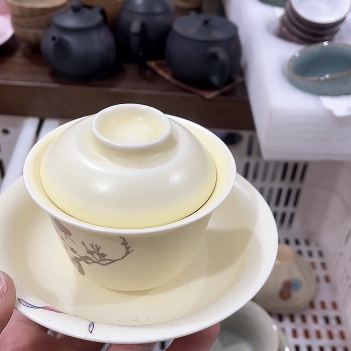 陶瓷茶具全部清清完回家过年