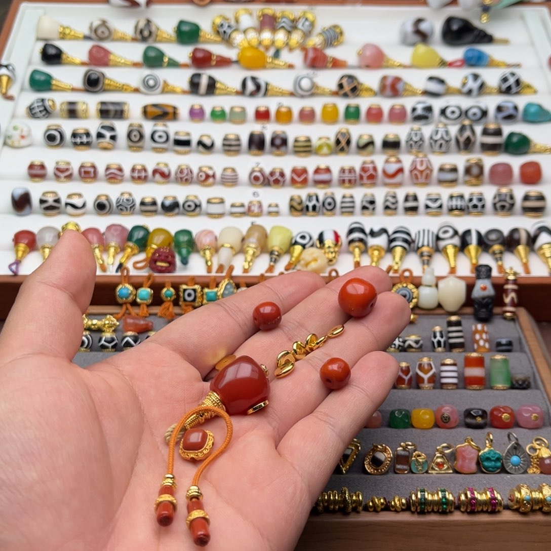 魏***摩玛瑙/玉髓未镶嵌单珠