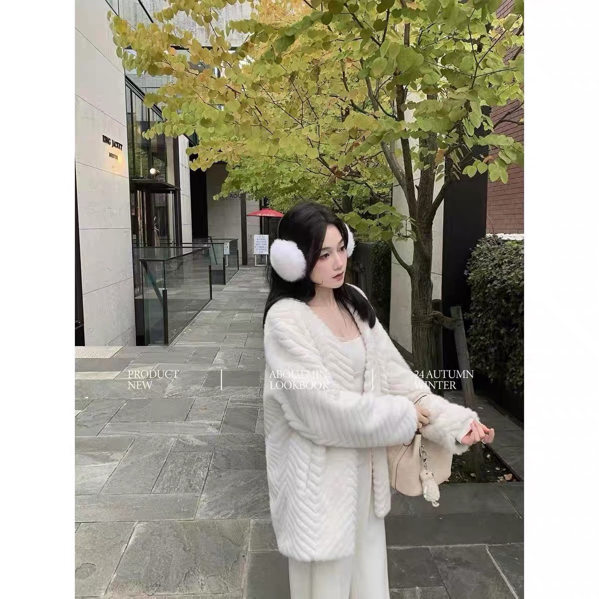 女士中长新款乳白貂绒外套