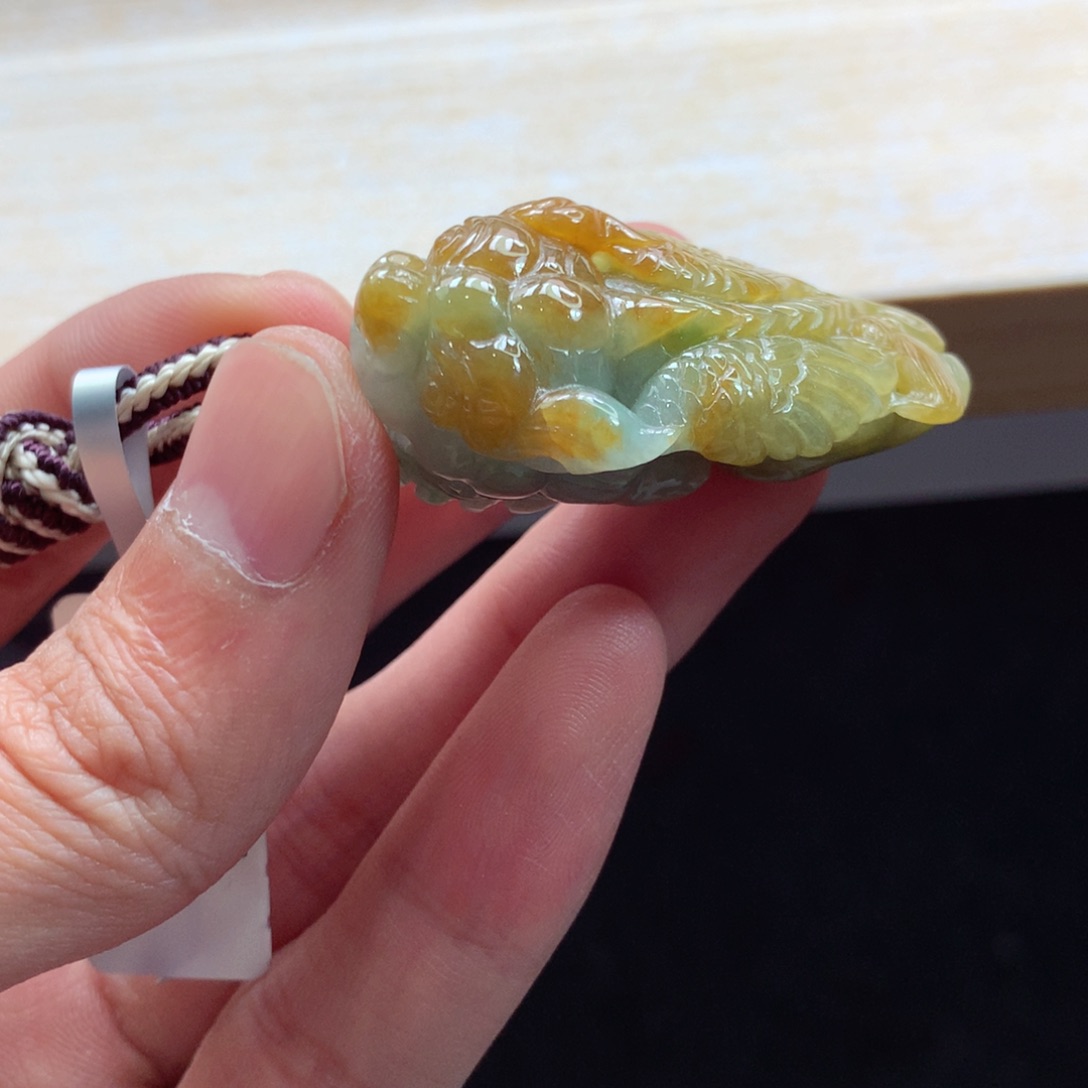 翡翠颈饰未镶嵌吊坠