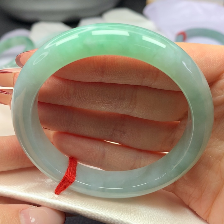 翡翠手镯未镶嵌58正圈