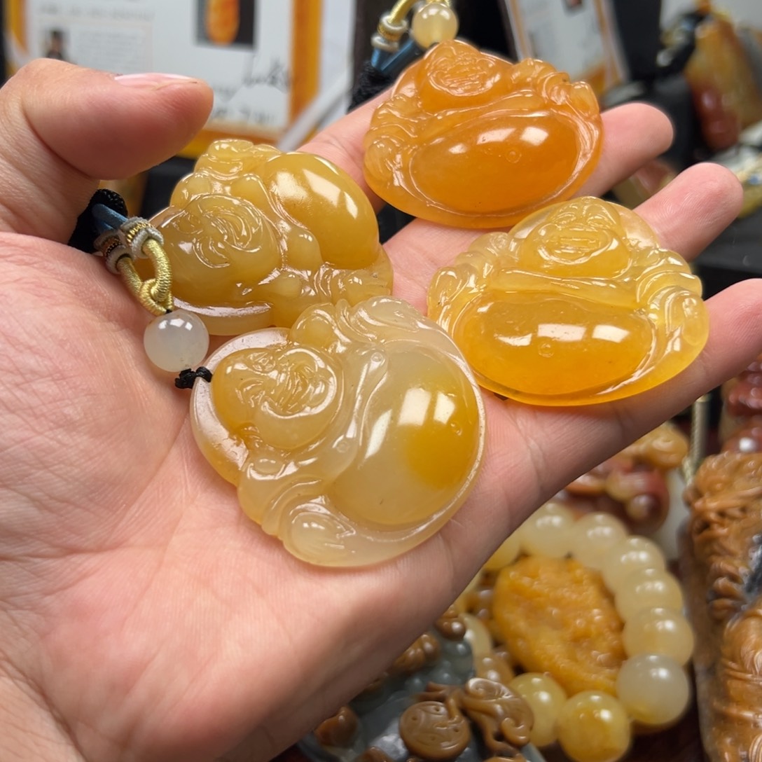 未镶嵌石英质玉（黄龙玉）多样性发货，发其一