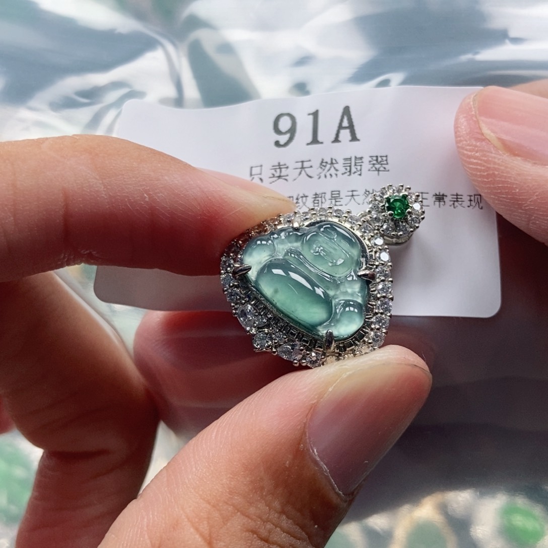 【闪购商品】翡翠未镶嵌颈饰