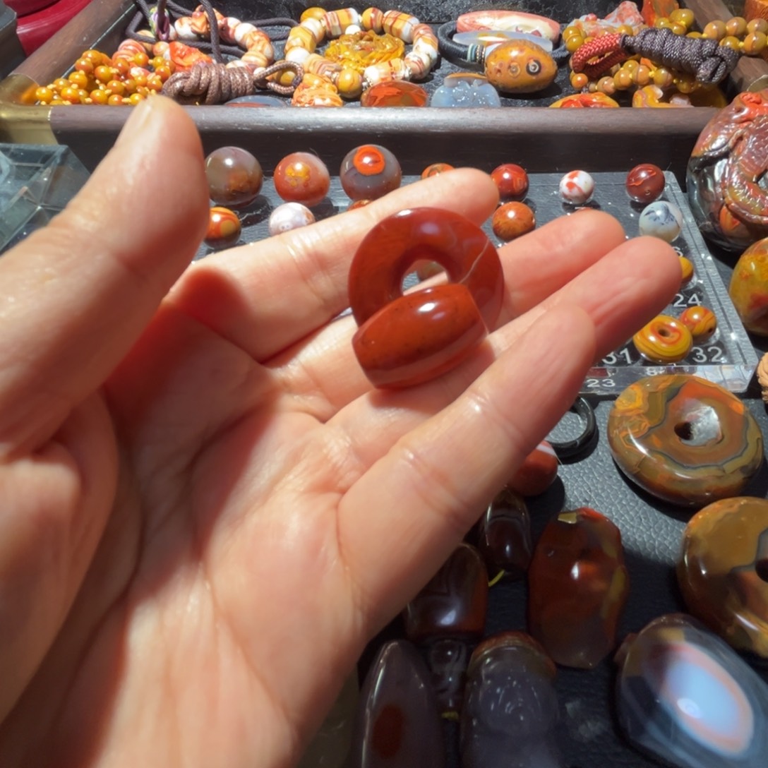 三***h玛瑙/玉髓未镶嵌珠宝半成品