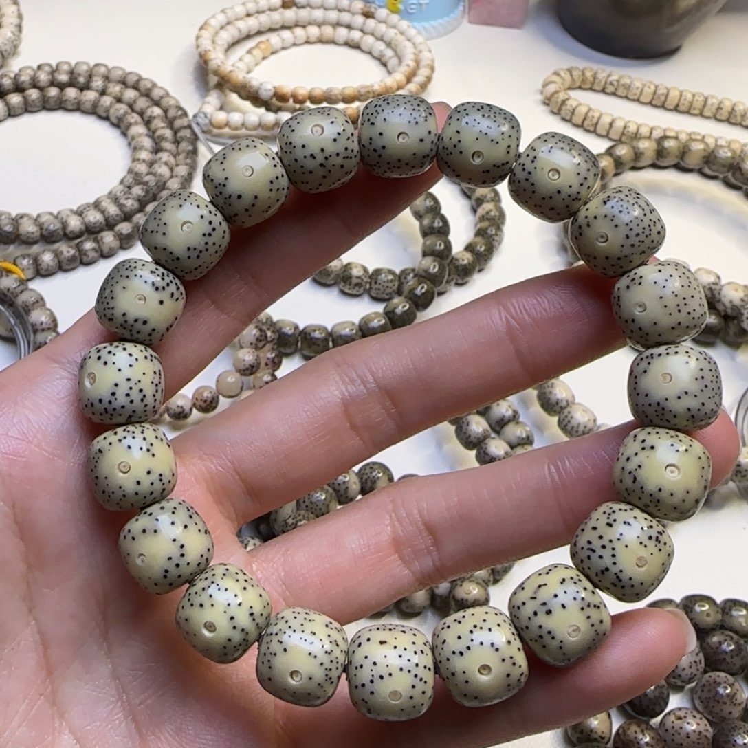 吊坠星月菩提石玉氧化细星大尺寸12×11