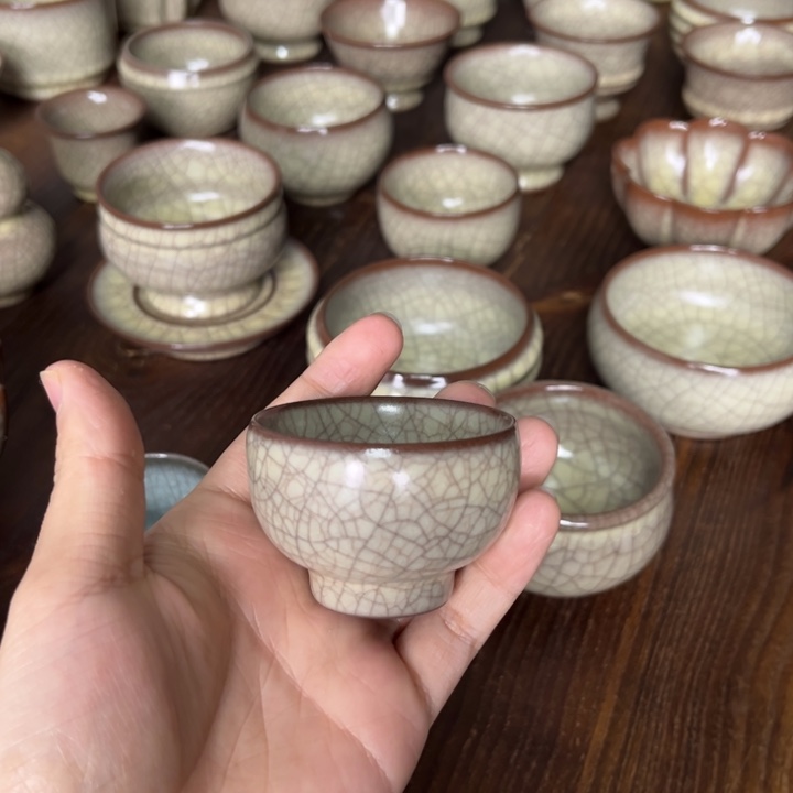 蒋加宝 传世哥窑 小品杯