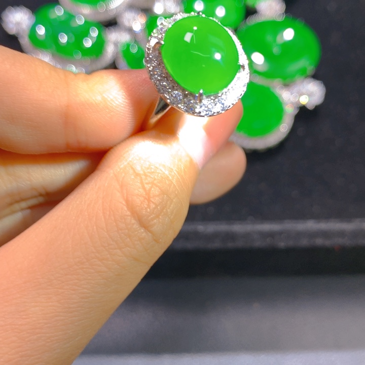 佛***y翡翠银S925镶嵌戒指一个