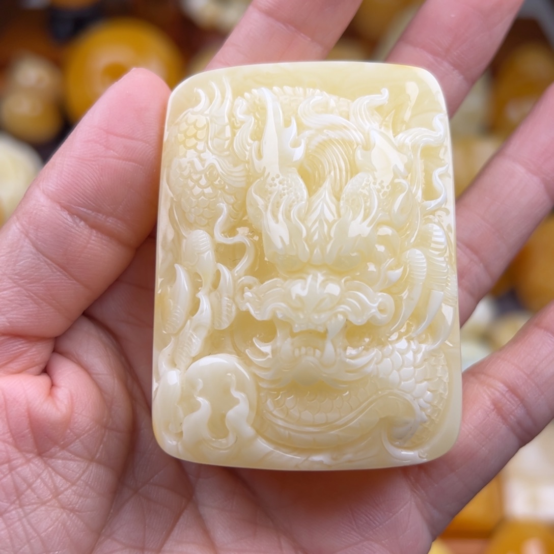 琥珀颈饰未镶嵌纯天然琥珀蜜蜡无优化