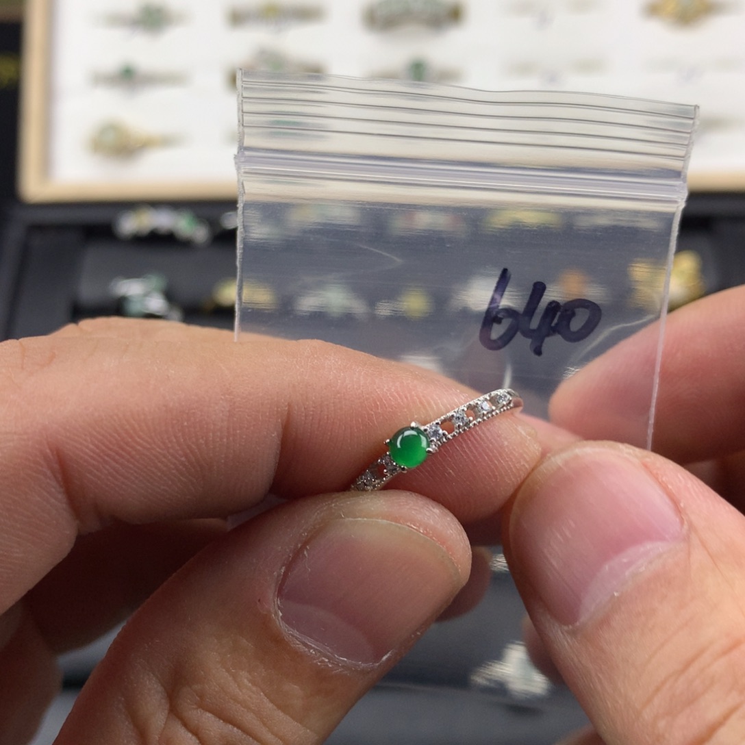 黑***泡翡翠银S925镀金镶嵌戒指640