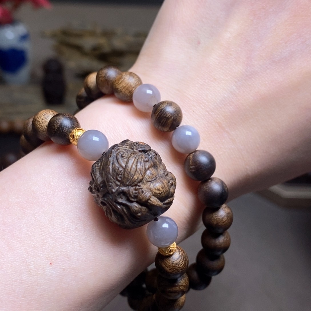 沉香手串越南芽庄黄棋瘤疤0.8+扎基沉香木雕配饰