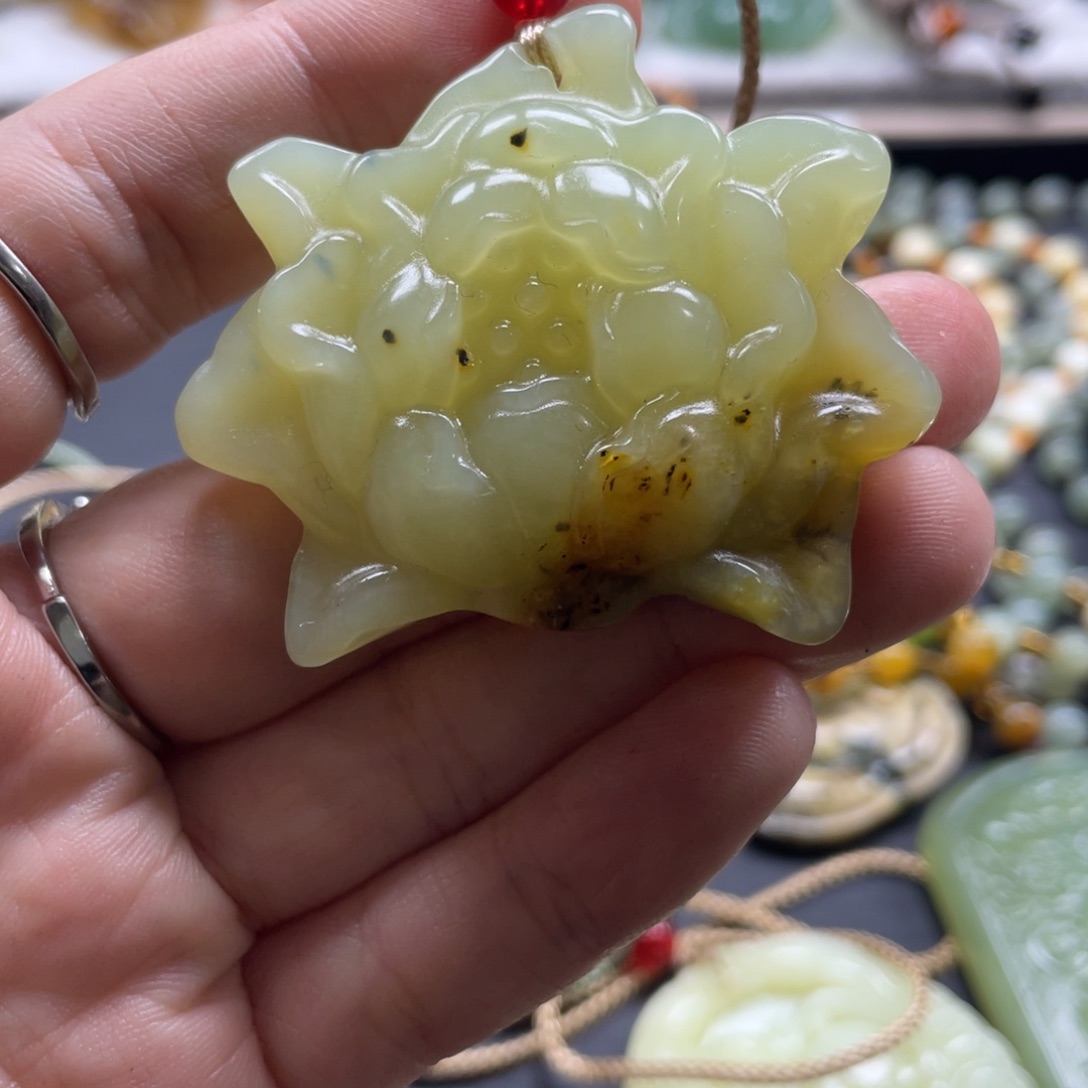 蛇纹石玉手串未镶嵌