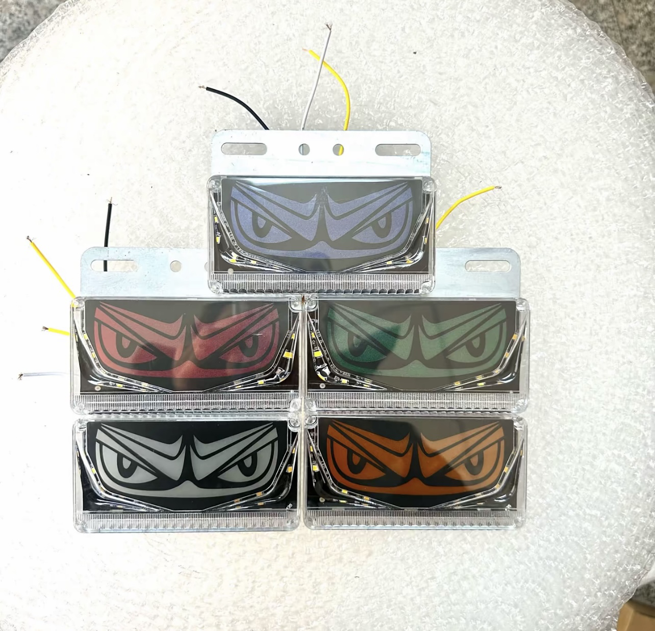 舞狮眼12V24V货车挂车LED电子边灯