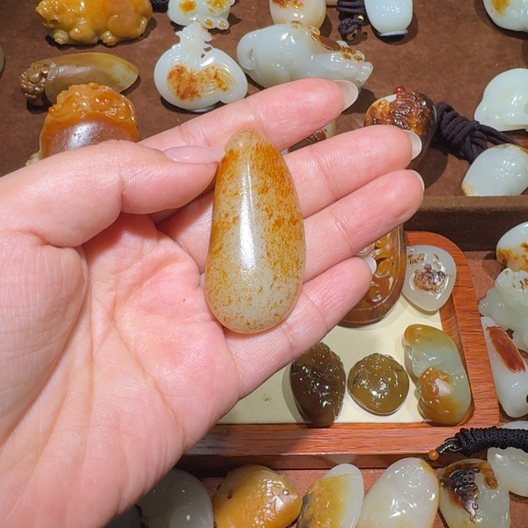 和田玉挂件未镶嵌景*