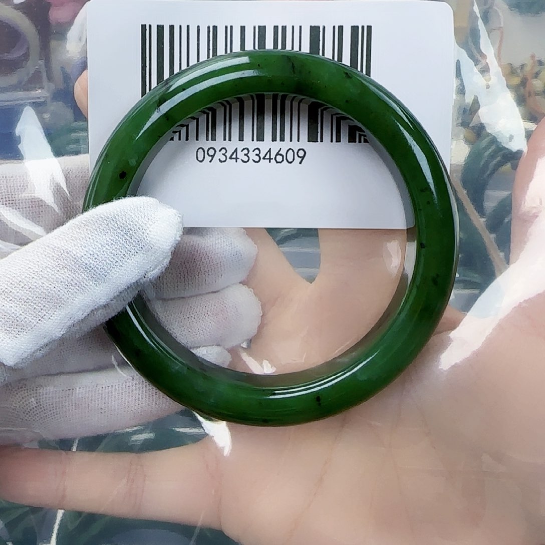 和田玉（碧玉）手镯未镶嵌60包容