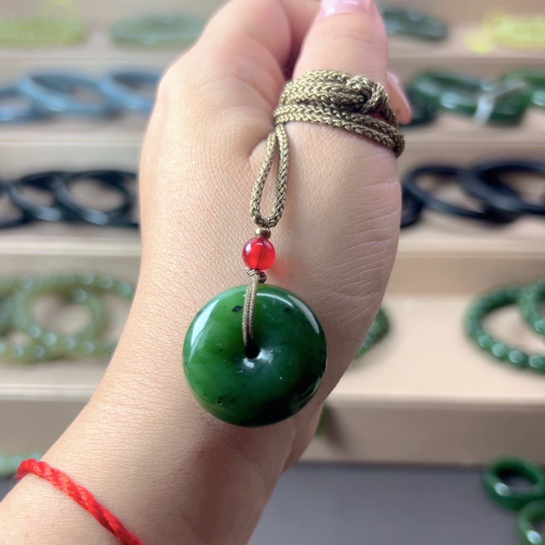 和田玉（糖玉）未镶嵌颈饰