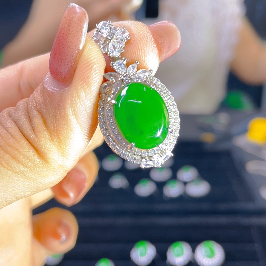 翡翠银S925镶嵌颈饰天然