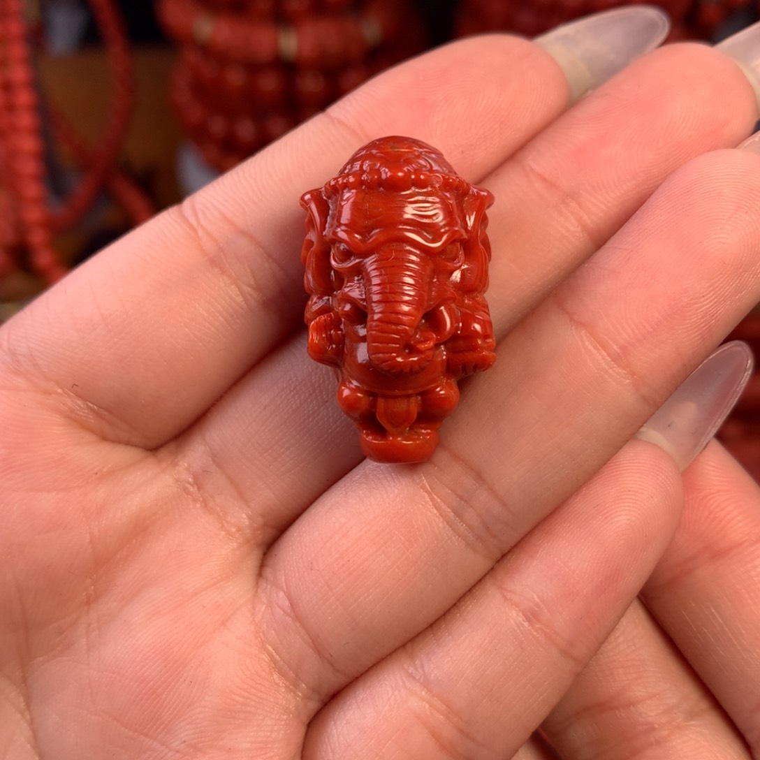 南红玛瑙配饰18尺寸大象三通未镶嵌
