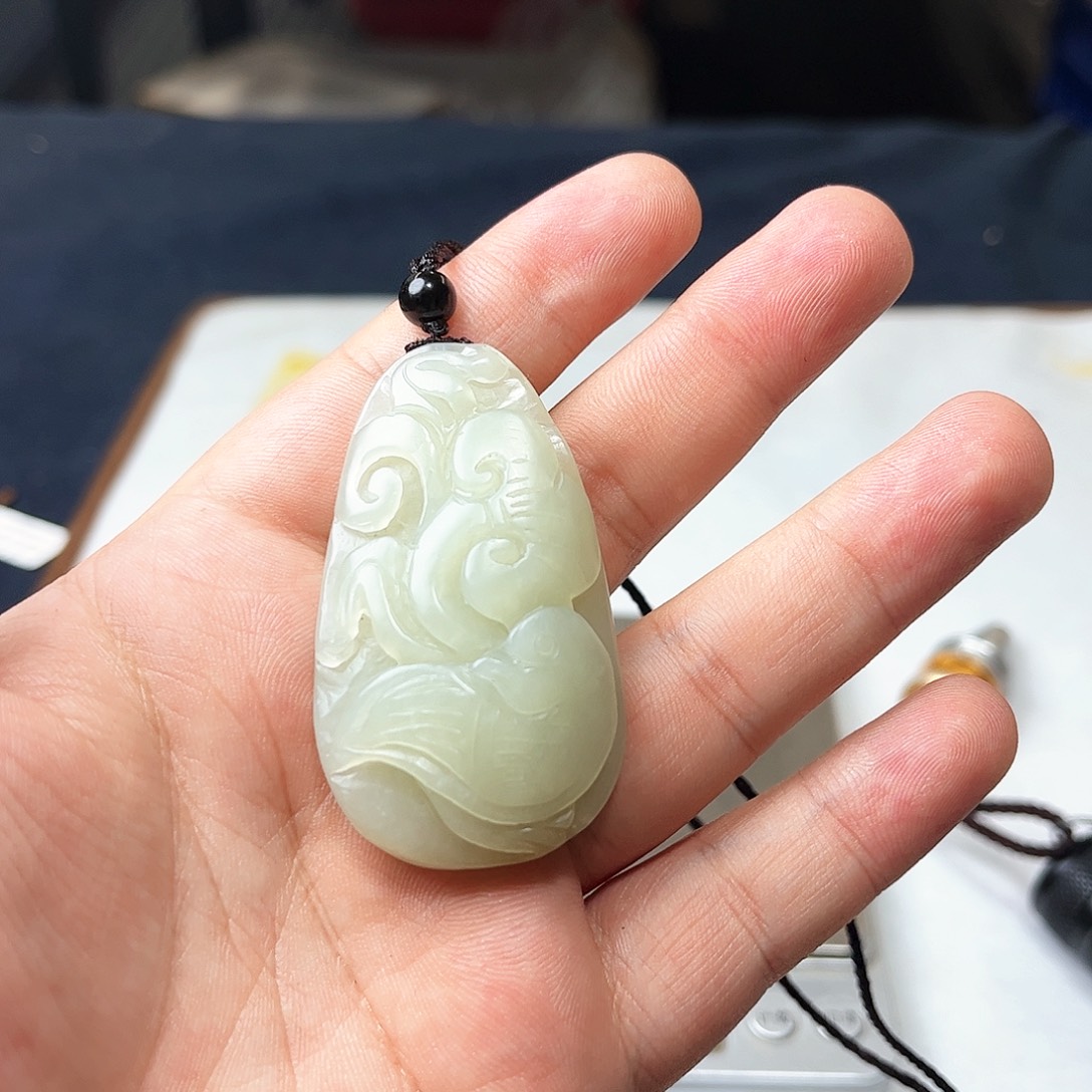 和田玉未镶嵌吊坠(不含链)15