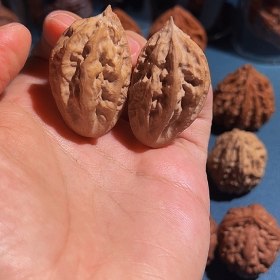 文玩核桃吊坠异形