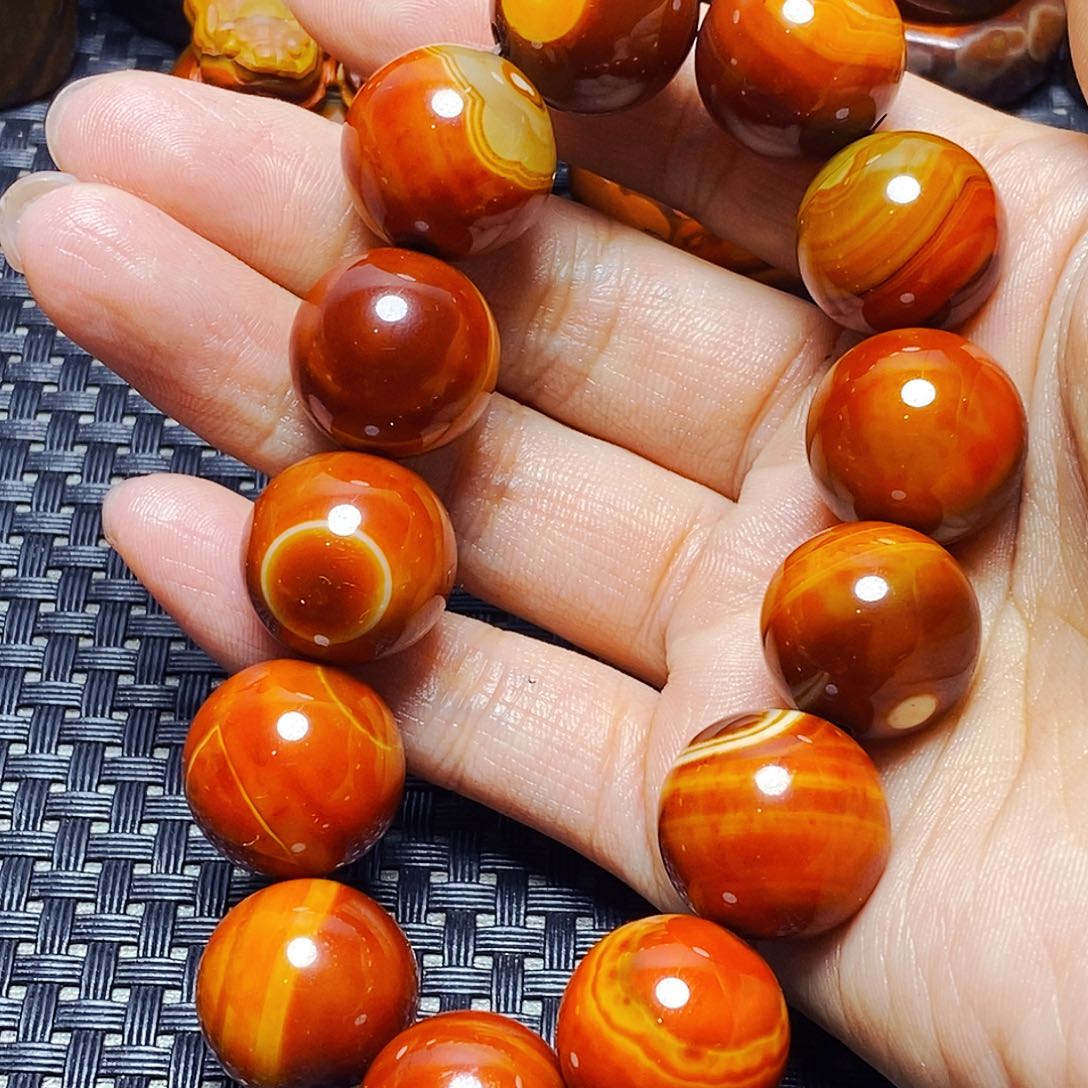 未镶嵌颈饰玛瑙/玉髓壹*哥