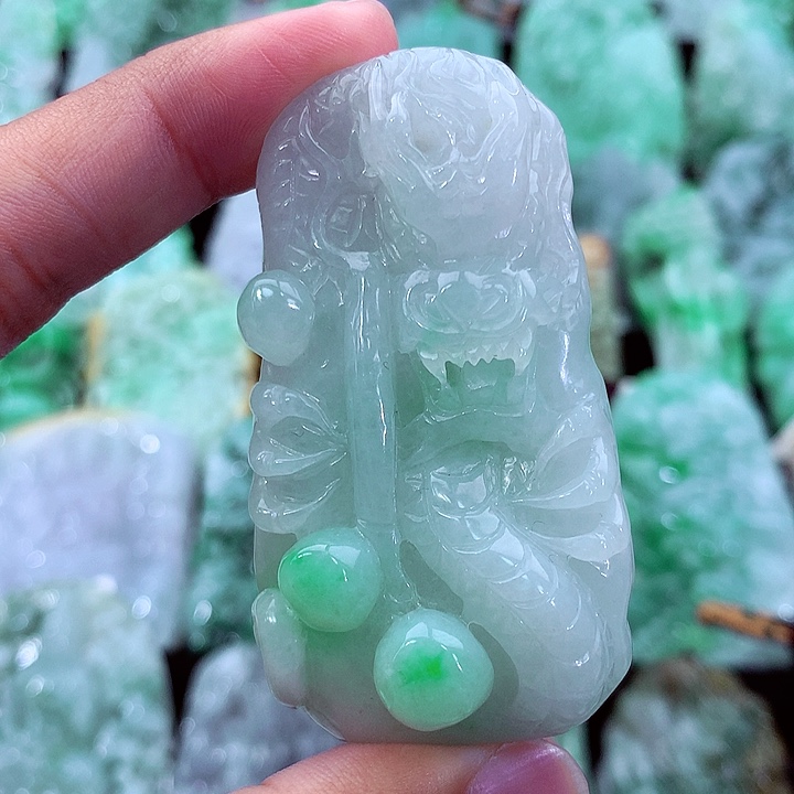 吊坠(不含链)未镶嵌翡翠