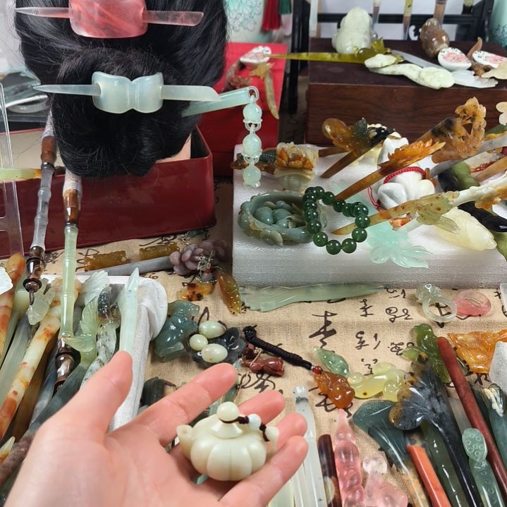 蛇纹石玉发饰合金