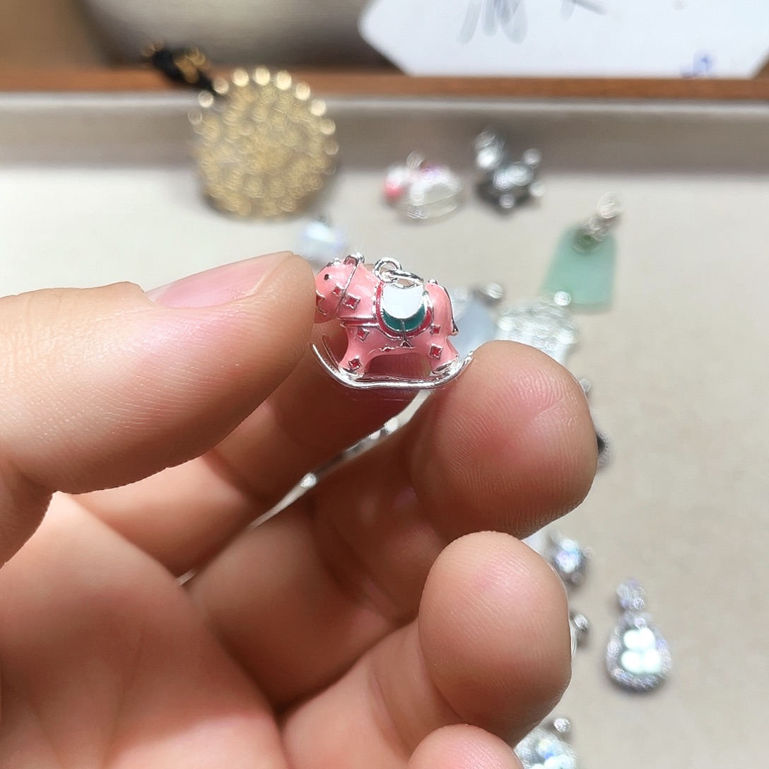 坠链均925银锆石粉色马