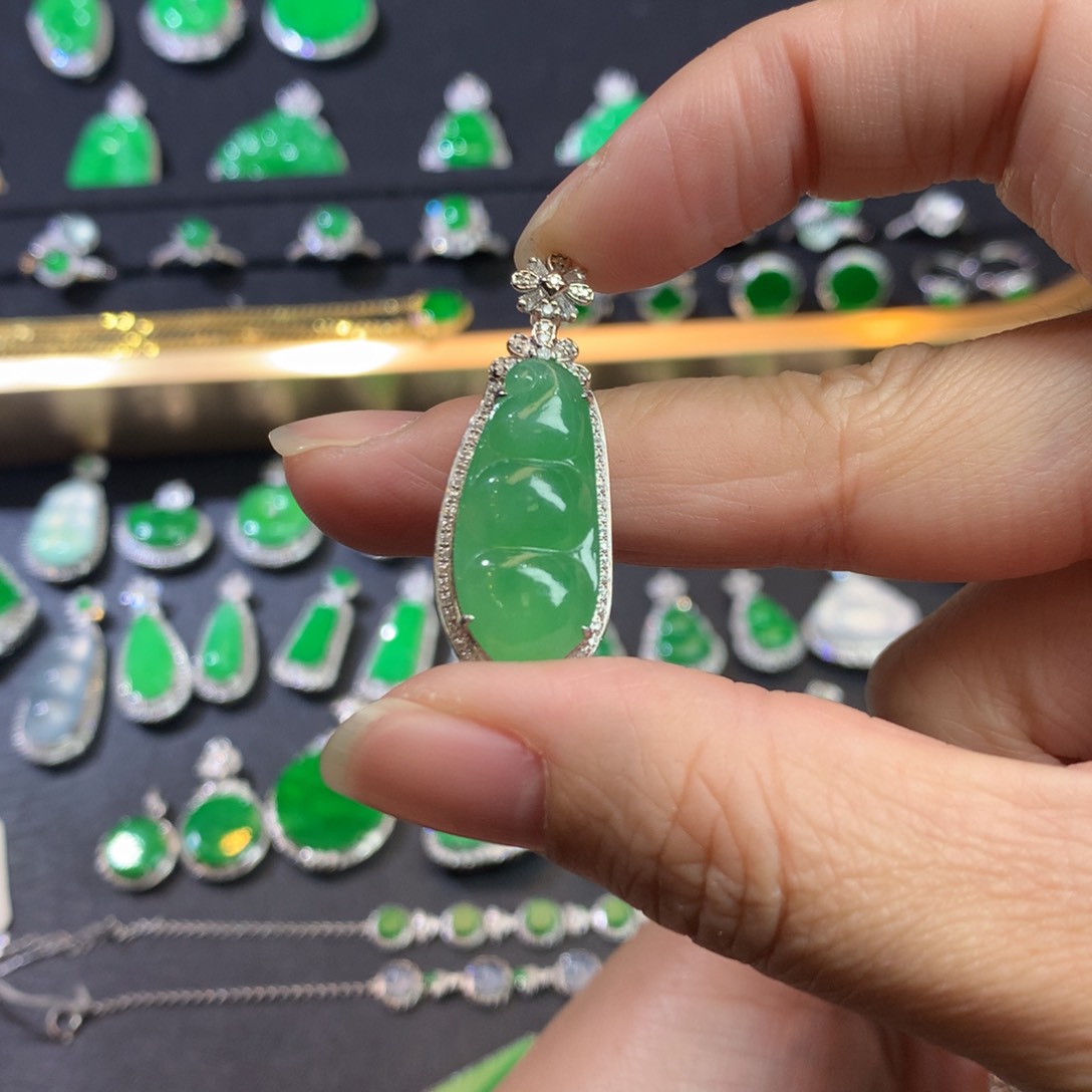 翡翠吊坠(不含链)18K金镶嵌Q*姐
