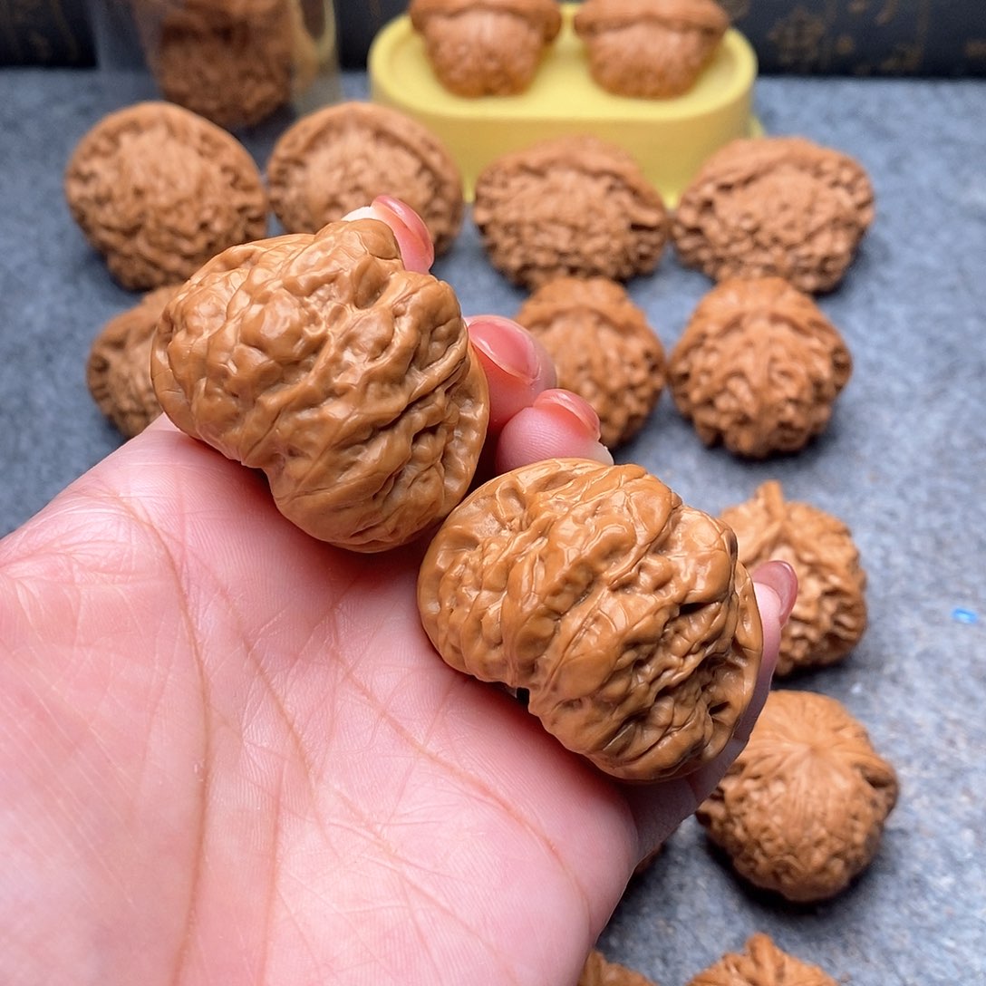 文玩核桃把件精品蛤蟆头42