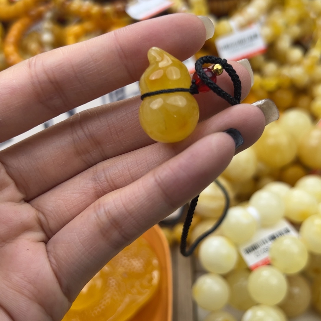 琥珀珠宝奇石未镶嵌