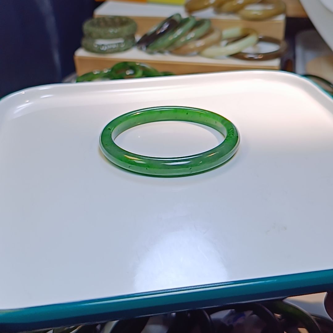 晴****和田玉（糖玉）未镶嵌手镯