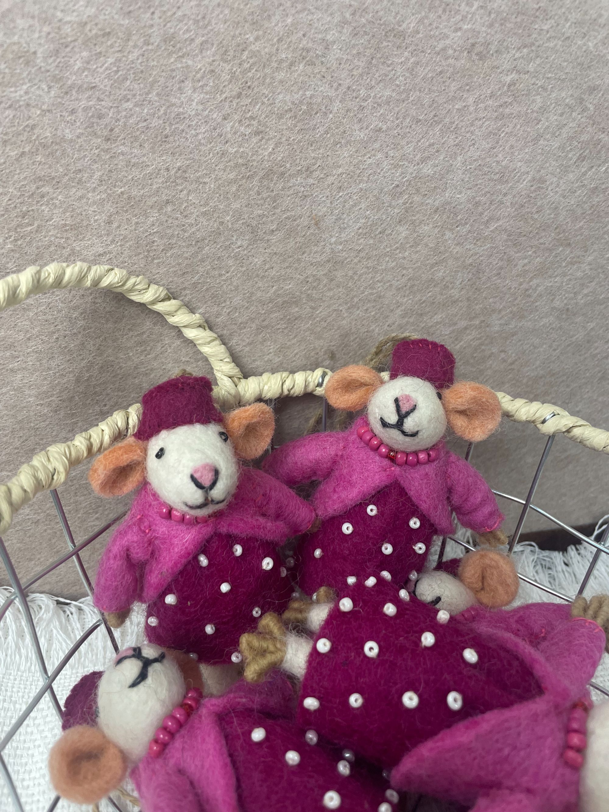 【小老鼠系列】尼泊尔手工羊毛毡小老鼠钥匙扣包饰品挂件办公桌摆件