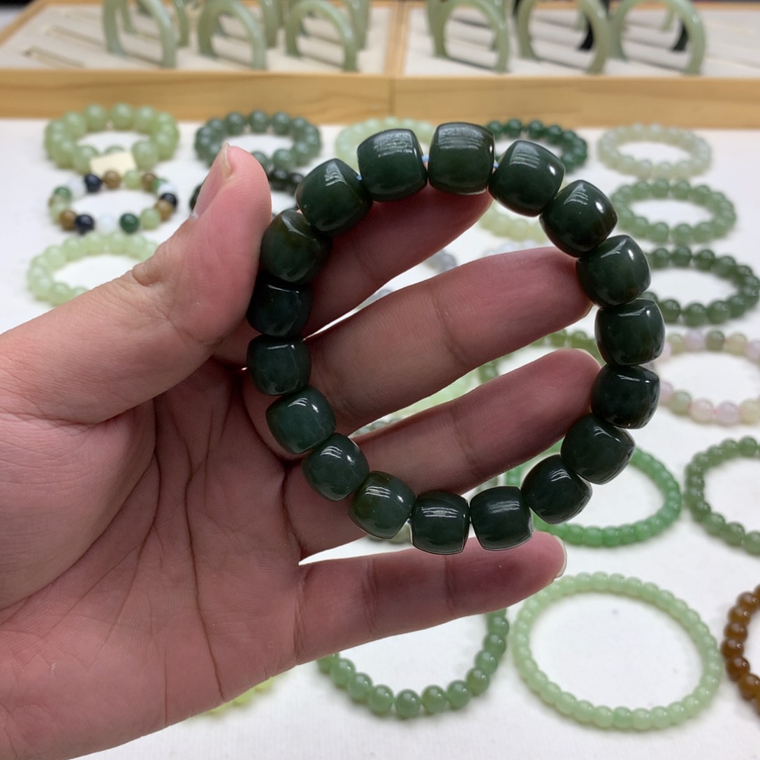 和田玉手串（直切且末蓝糖12）未镶嵌