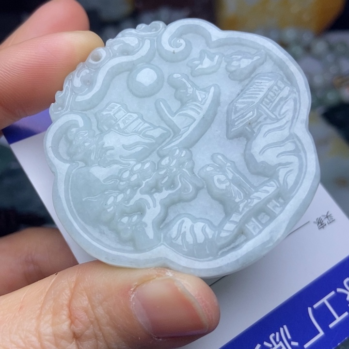 翡翠颈饰未镶嵌翡翠