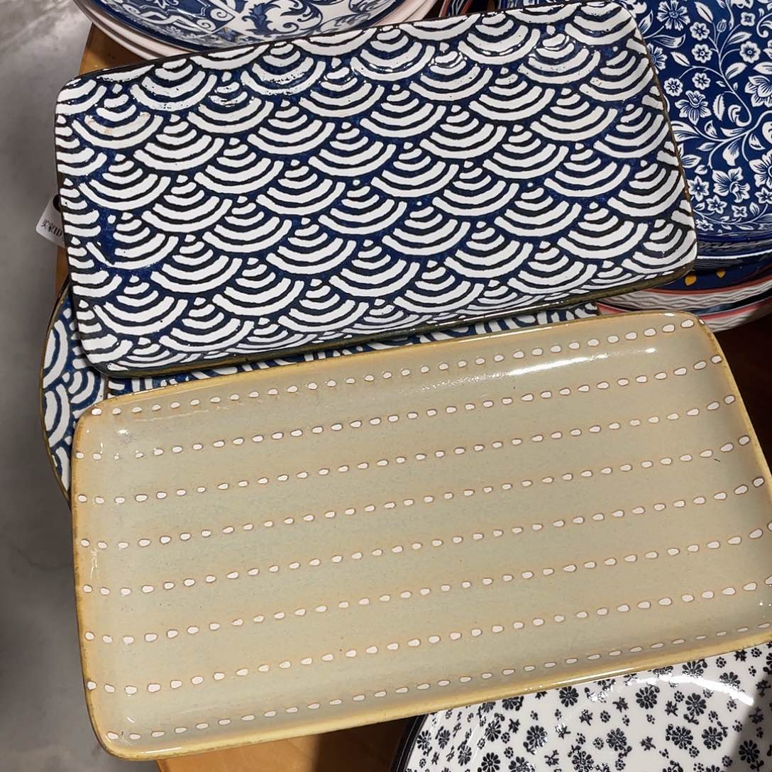 瓷     9寸 温佩家数量是2