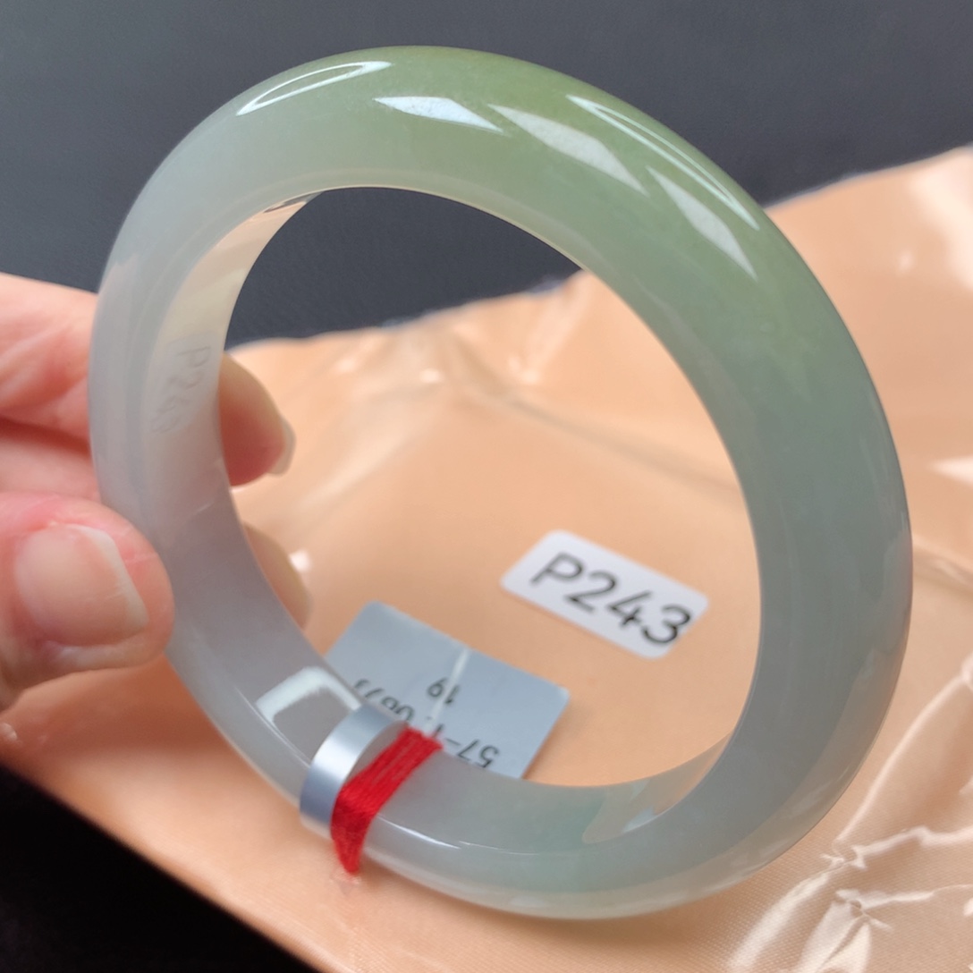 【闪购商品】翡翠手镯未镶嵌60号正圈