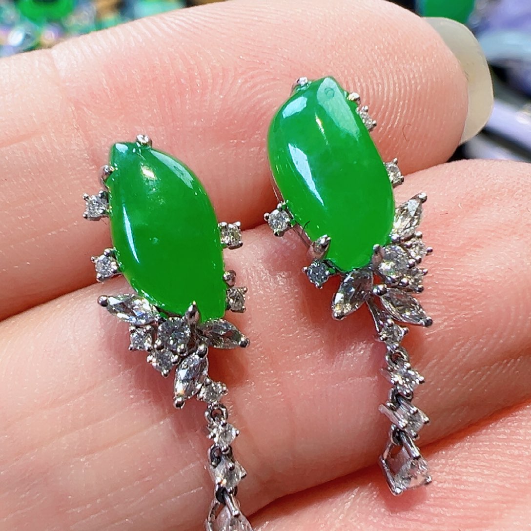 翡翠耳饰18K金镶嵌签收后24小时鉴赏期