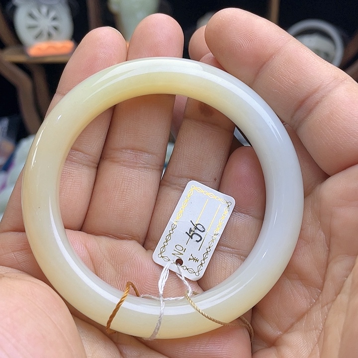 【闪购商品】未镶嵌手镯和田玉