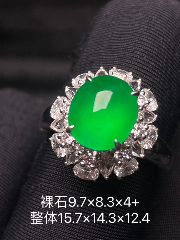 缅甸翡翠A货 炸光高冰正阳绿蛋面戒指 豪华镶嵌饱满透光