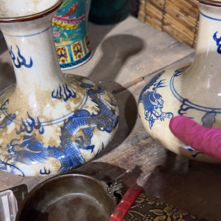 陶瓷蓝色瓶子龙一对炸漏