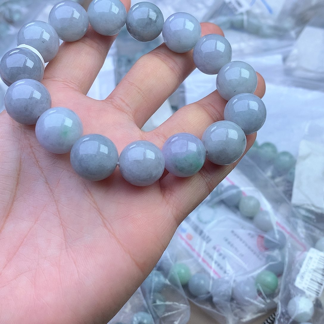 未镶嵌手串搭配定制翡翠