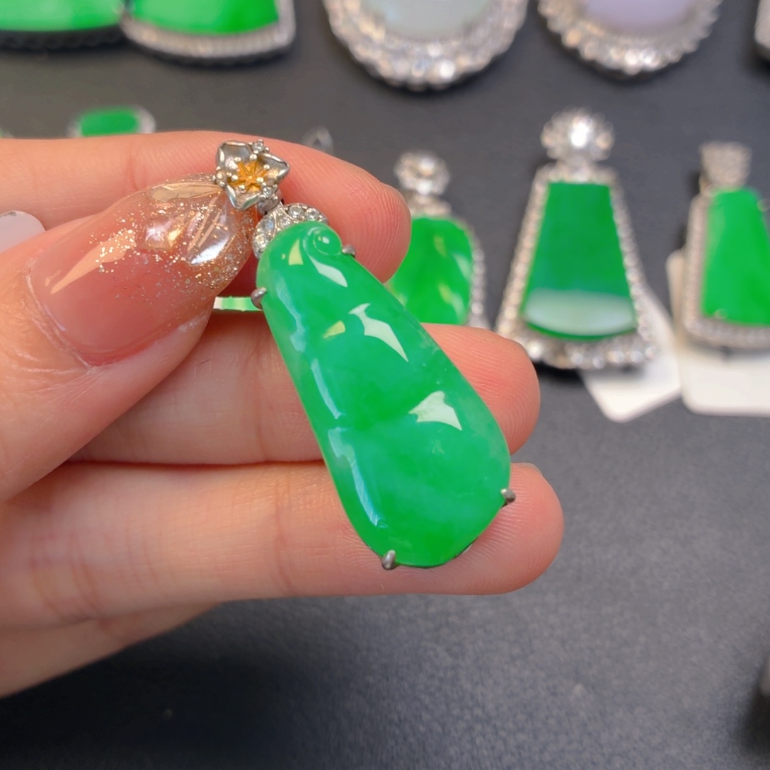 翡翠银S925镶嵌颈饰